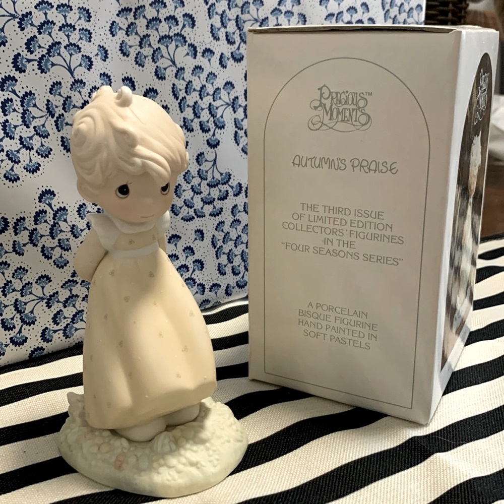 Autumn’s Praise: Vintage 1984 Precious Moments Figurine